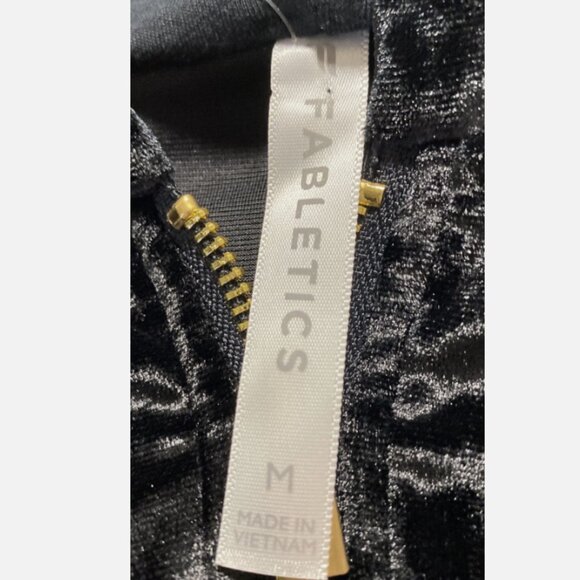 Fabletics Black Outerwear - Size Medium NWT - Picture 6 of 9
